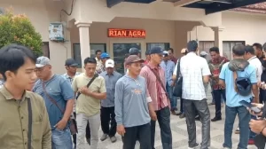 Masyarakat Tujuh Desa di Lampung Timur Geruduk Kantor BPN Sukadana,