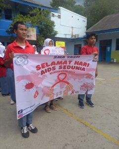Sebanyak 32 Siswa dan Siswi SMA Yaspi dan 12 MPK Mengikuti Acara Peringatan Hari AIDS se-Dunia di Wilayah Semper Barat
