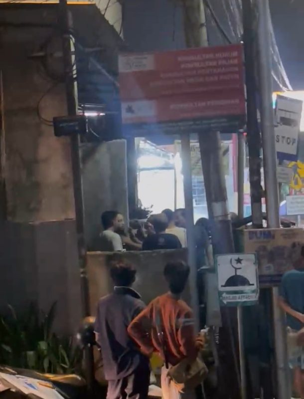 Gara-Gara Hal Sepele, Oknum Keluarga Menganiyaya Seorang Wanita Yang Merupakan Tetangga Rumahnya